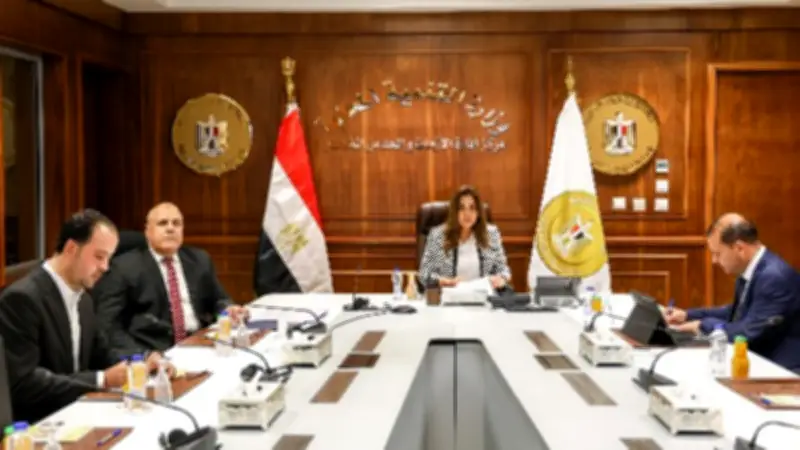 وزيرة التنمية المحلية تتابع منظومة التصالح على مخالفات البناء بالمحافظات