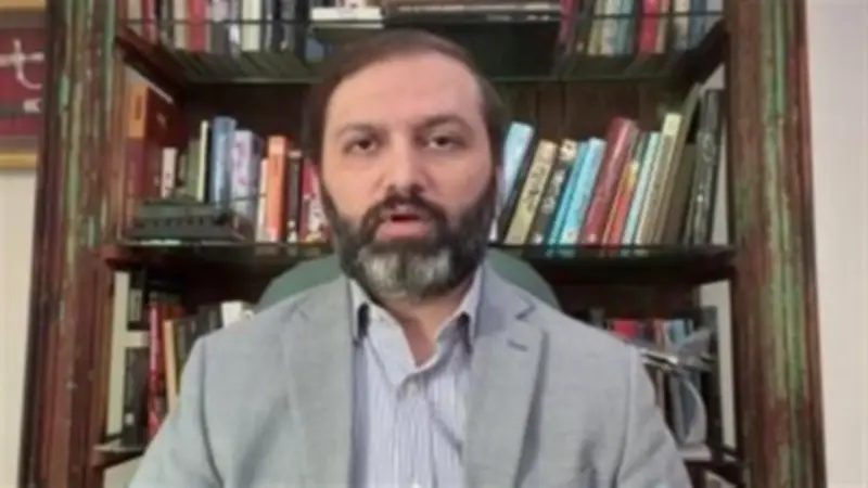 عضو بالشيوخ الباكستاني: غياب الاتفاق بين أمريكا وإيران يعمق الجمود السياسي