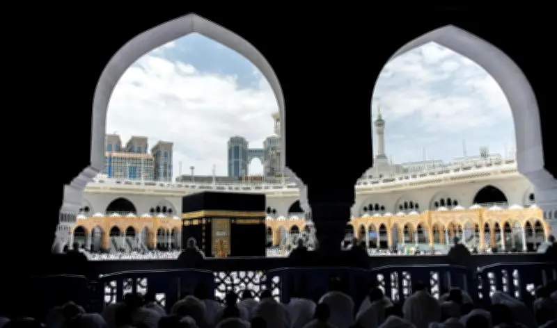 السديس: الأمن والطمأنينة من أعظم خصائص البيت العتيق