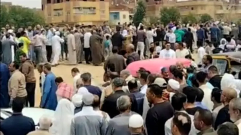 أهالي فايد يودعون ضحيتي حادث طريق السويس في مشهد جنائزي مهيب