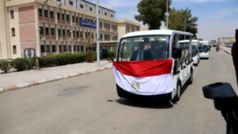 تشغيل حافلات كهربائية لنقل المرضى داخل مستشفيات قنا الجامعية