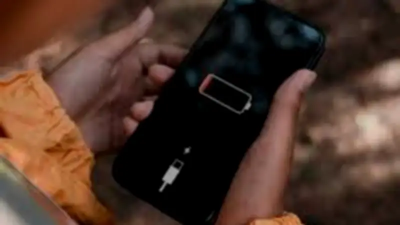 طريقة حماية بطارية هاتفك الذكي قبل بداية فصل الصيف