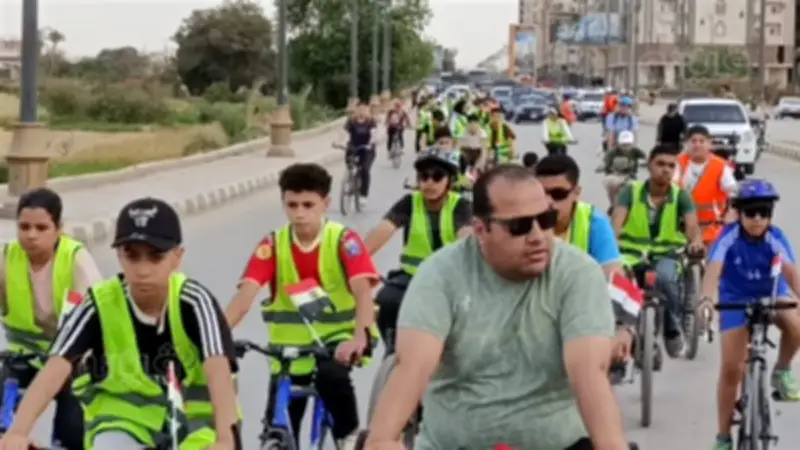 ماراثون دراجات بأعلام مصر احتفالاً بذكرى تحرير سيناء في بني سويف