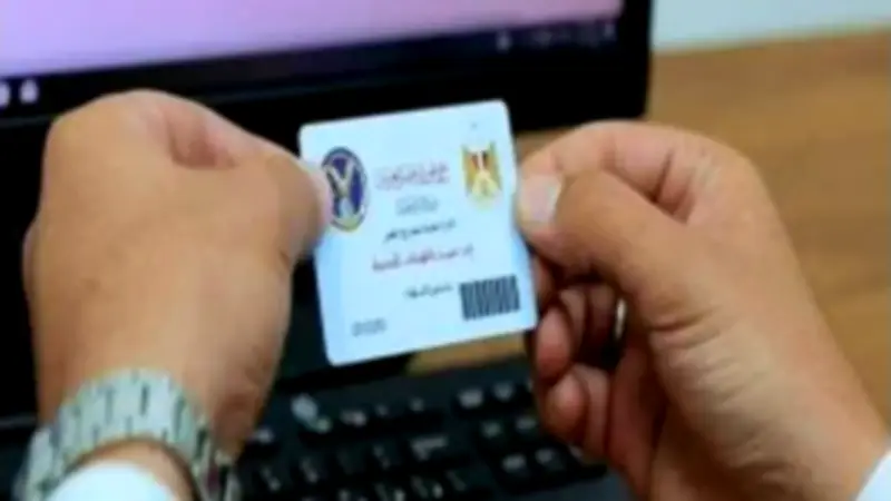 وزارة الداخلية تطلق خدمة استخراج تصاريح العمل في نصف ساعة