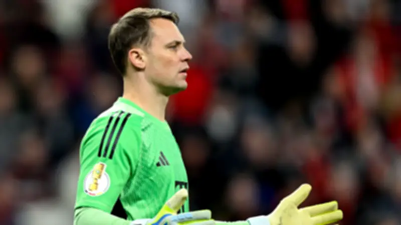 مدير بايرن ميونخ يسخر من شائعات تجديد عقد نوير