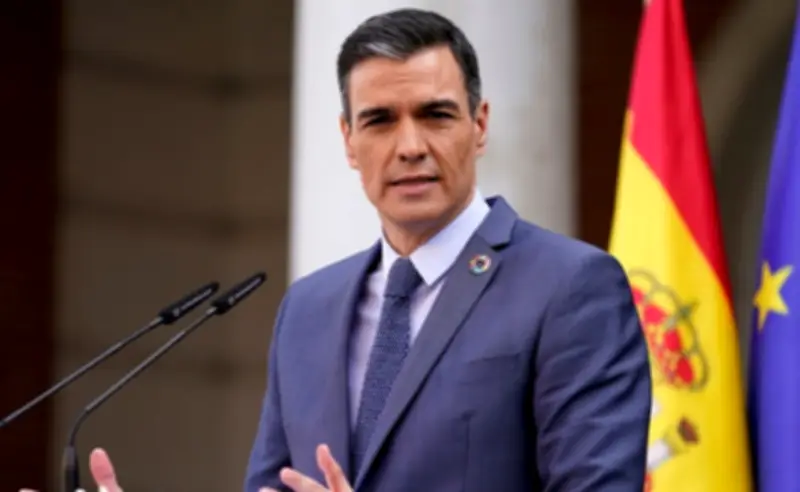 سانشيز يرد على مذكرة البنتاجون: لا نتعامل مع رسائل البريد الإلكتروني