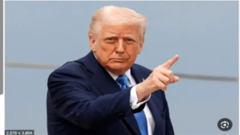 ترامب: نتفاوض مع من يتولون زمام الأمور في إيران حالياً