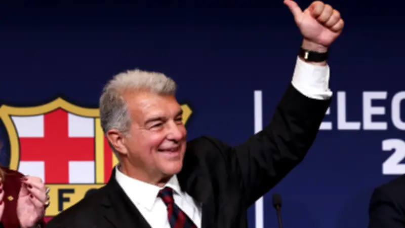 "صديق لابورتا" يمدح نجم إنتر ميلان ويدعم انتقاله لبرشلونة