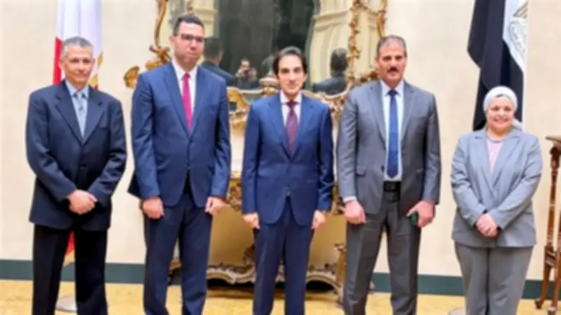 بسام راضي: مشروع مصري إيطالي للطاقة الشمسية لتغذية المصانع الحكومية