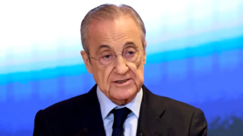 هروباً من الواقع الكارثي.. بيريز بطل اللقطة الأغرب في تاريخه