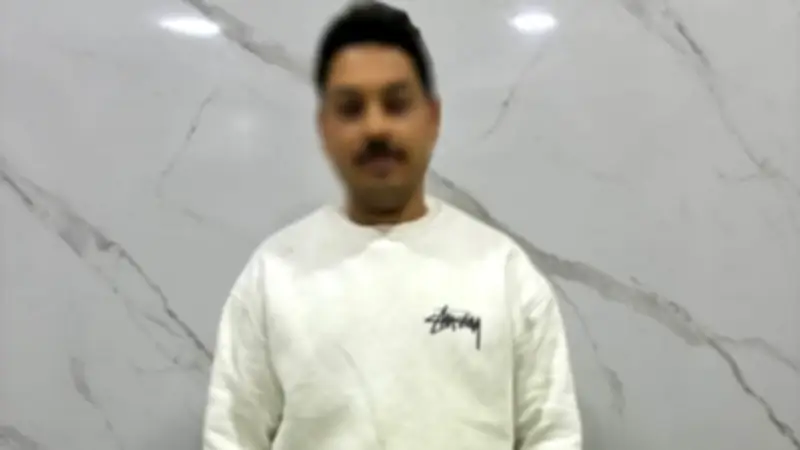 القبض على نصاب أوهم ضحايا بتوفير رحلات عمرة وحج مخفضة بالشرقية