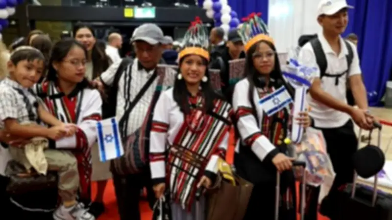 كارثة احتلالية جديدة: إسرائيل تستورد هنوداً لتوطينهم في الضفة وغزة