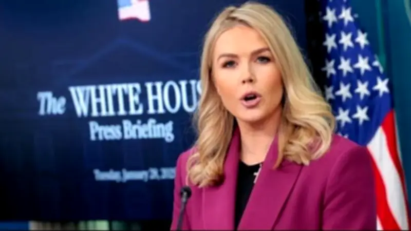 متحدثة البيت الأبيض: حظر اللجوء ضمن صلاحيات ترامب