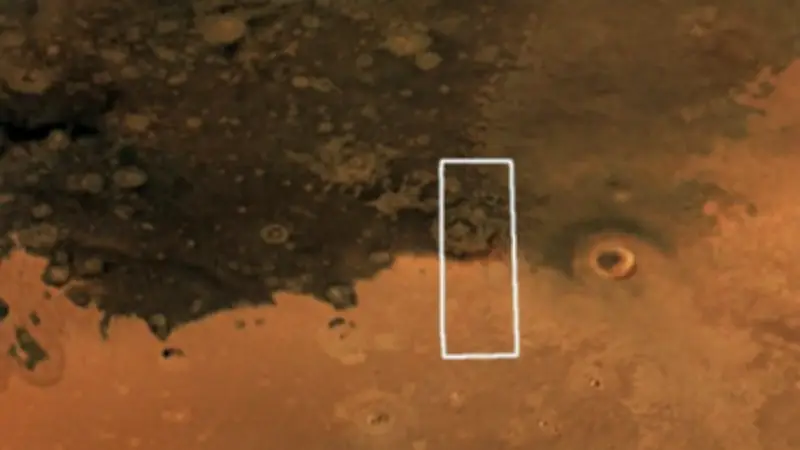 لغز جيولوجي يحير العلماء.. بقعة داكنة تزحف عبر سطح المريخ منذ نصف قرن