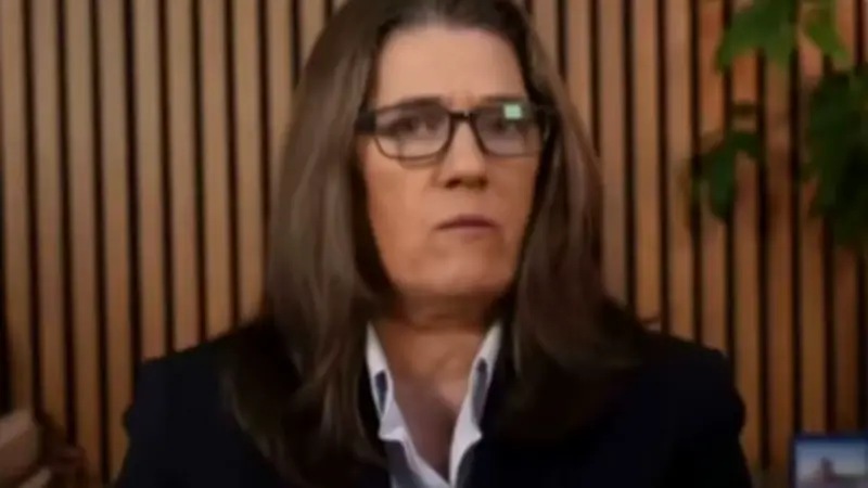 ابنة شقيق ترامب تحذر من أعراض خرف يعاني منها رئيس أمريكا