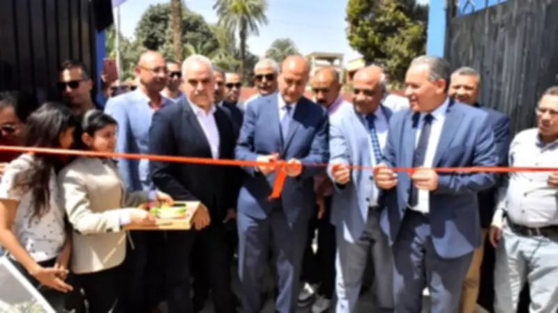 محافظ أسيوط يفتتح مدرسة الوليدية الابتدائية الحديثة ضمن احتفالات العيد القومي
