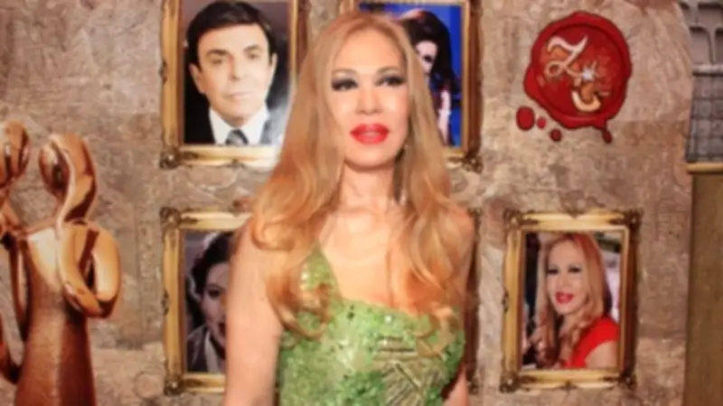 إيمان تخضع لعملية جراحية دقيقة في يدها وتطلب الدعاء من جمهورها