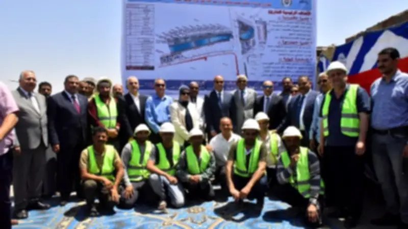 محافظ أسيوط يضع حجر الأساس لتطوير مجمع مواقف نزلة عبداللاه بحي شرق