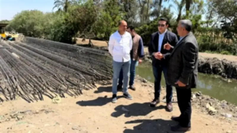 نائب محافظ الفيوم يتفقد مشروعات الخطة الاستثمارية ويلتقي المواطنين