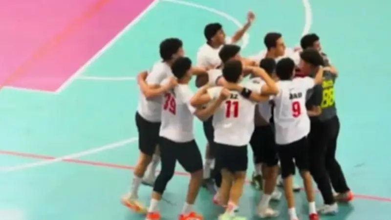 مينا ماهر يهنئ أشبال الزمالك بعد الفوز على الأهلي في نهائي كأس مصر لليد