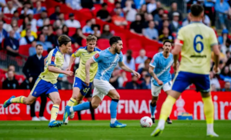 مان سيتي ضد ساوثهامبتون: تعادل سلبي في الشوط الأول بمشاركة مرموش