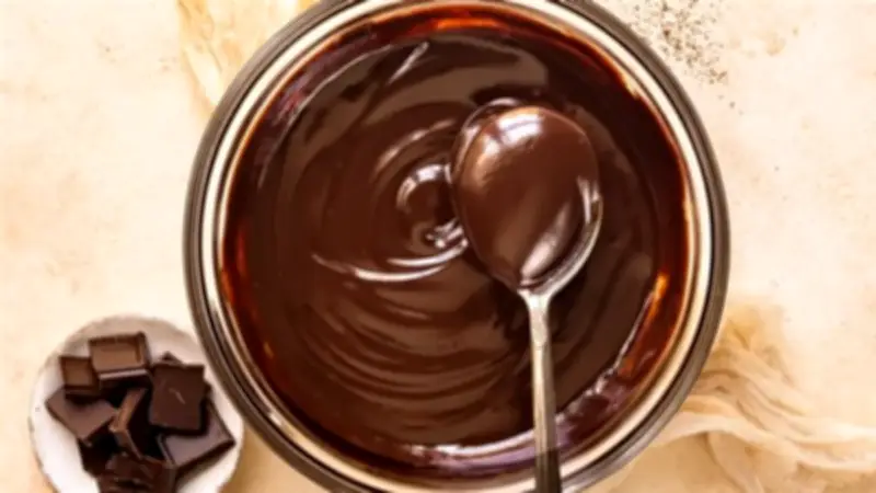 طريقة عمل صوص الشوكولاتة باحترافية وأقل تكاليف
