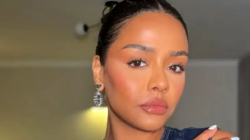 أسماء أبو اليزيد تثير الجدل بفوتوسيشن الحمل في أمريكا