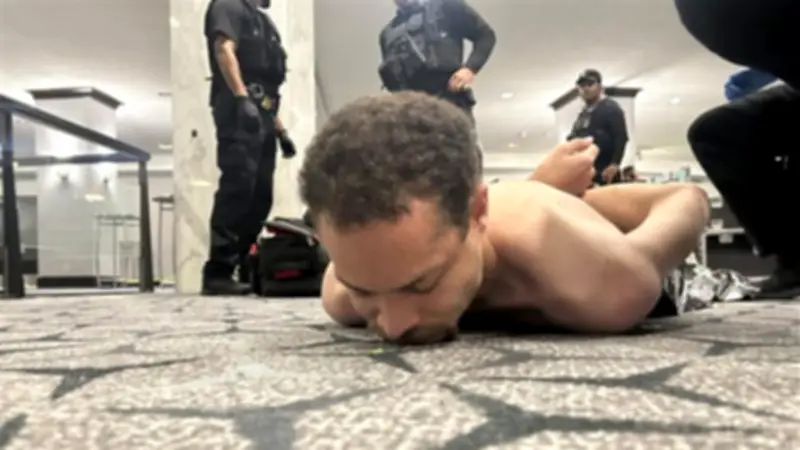 كيف دخل منفذ حادث البيت الأبيض إلى عشاء ترامب بمسدس وسكاكين؟