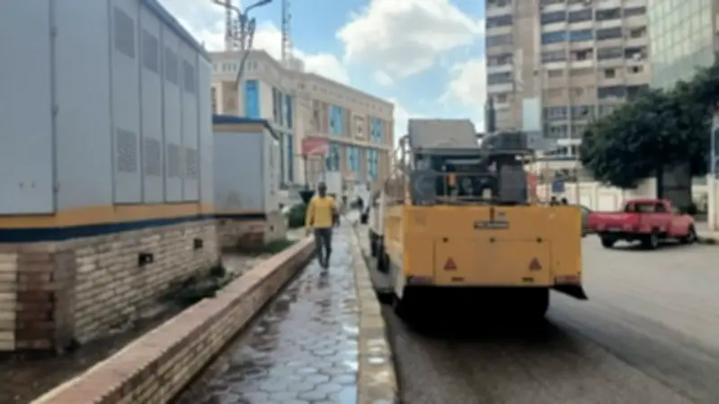 رفع كفاءة منظومة النظافة والتجميل بحي شرق كفر الشيخ