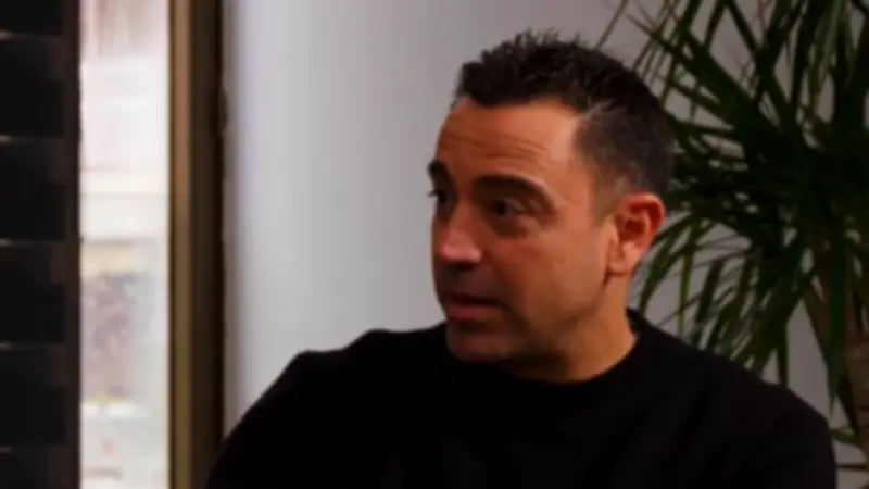 تشافي يكشف كواليس صادمة عن فشل عودة ميسي وصفقات برشلونة