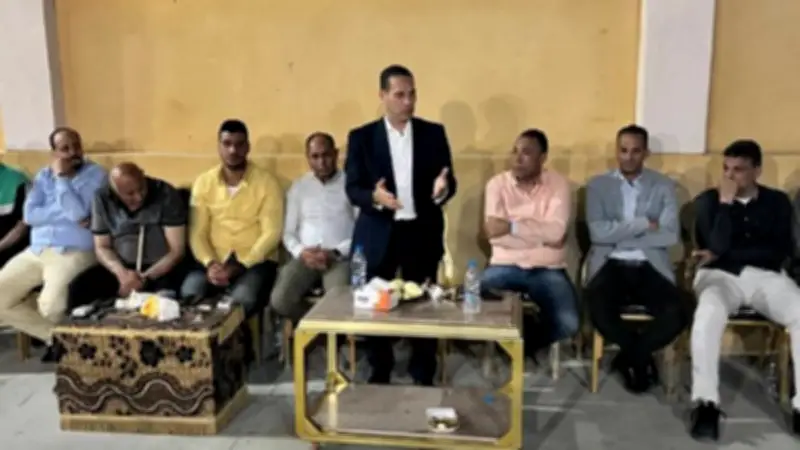 النائب سيد عبد الجليل يلتقي أهالي التل الكبير لبحث مطالبهم الخدمية