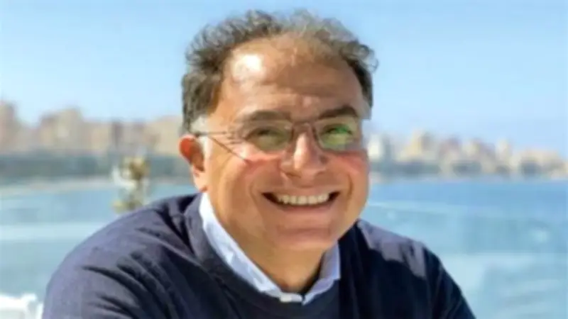 أشرف العشماوي يعلن عن مشروع أدبي تاريخي جديد بعد فوزه بجائزة الشيخ زايد