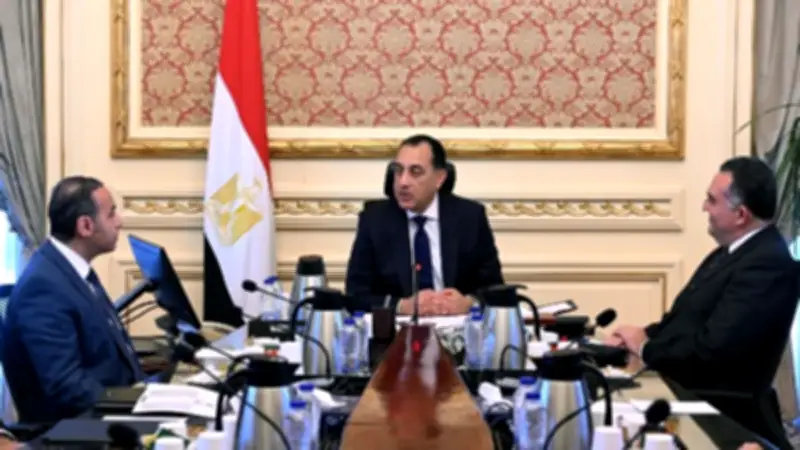 مدبولي يوجه بسرعة الانتهاء من مشروعات قوانين تنظيم سوق المال