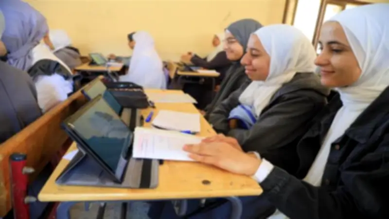 التعليم تتيح النموذج الاسترشادي الثامن للثانوية العامة في ثلاث مواد