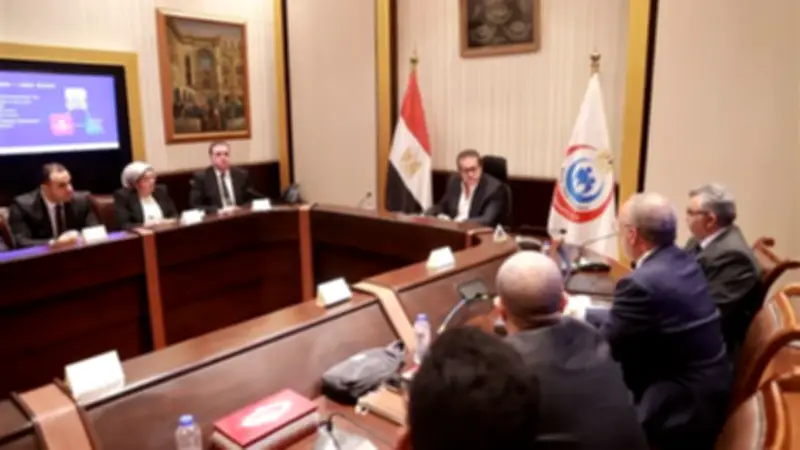 وزير الصحة يتابع تنفيذ مستشفى النيل للأطفال بمدينة النيل الطبية