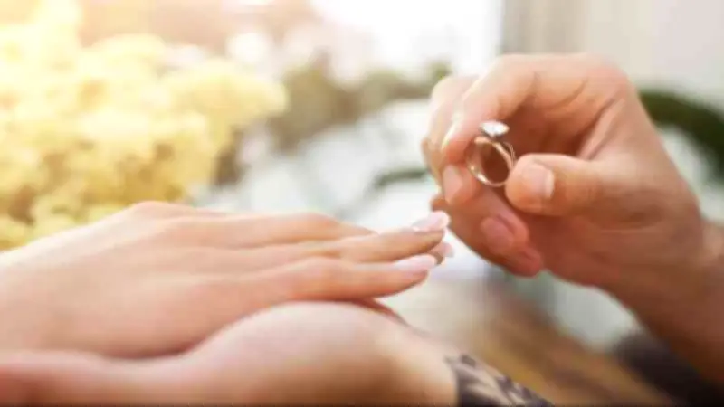 أمينة الإفتاء توضح حكم التعارف بين الشاب والفتاة قبل الخطبة