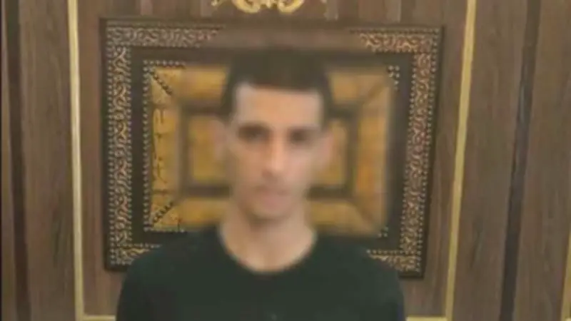 ضبط المتهم بكسر زجاج سيارة وسرقة محتوياتها في فيصل