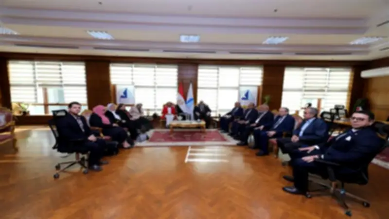 صيدلية كفر الشيخ تستقبل لجنة المراجعة الخارجية لتقييم برنامجين أكاديميين