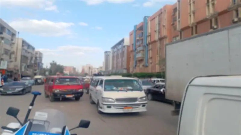 تكثيف المرور لمواجهة تحويلات الطريق الزراعي في بنها بعد هبوط كوبري