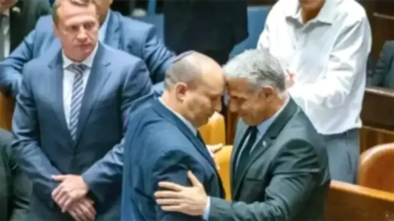 تحالف جديد بين لابيد وبينيت للإطاحة بنتياهو في الانتخابات المقبلة