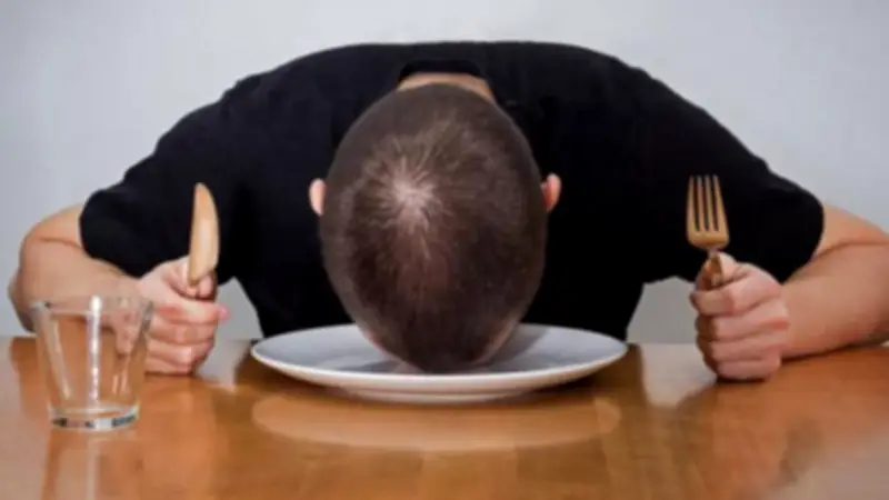 شهية مفتوحة بلا توقف: أسباب الجوع المستمر وأعراضه الخطيرة