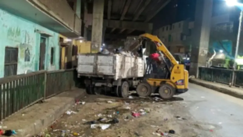 محافظ الجيزة يقود جولة ليلية لمتابعة الخدمات والانضباط بالقصبجي والمنيب