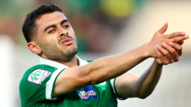 الرجاء البيضاوي يكتسح الفتح الرباطي برباعية في الدوري المغربي