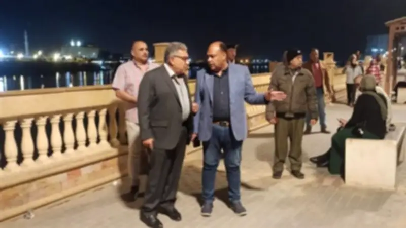 محافظ الدقهلية يتفقد أعمال غرفة عمليات وتأمين بممشى المنصورة