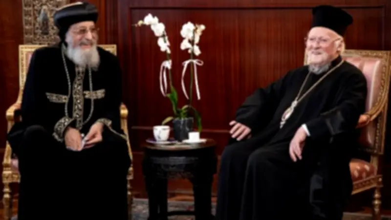 البابا تواضروس يلتقي أعضاء اللجنة السينودسية للحوار في إسطنبول