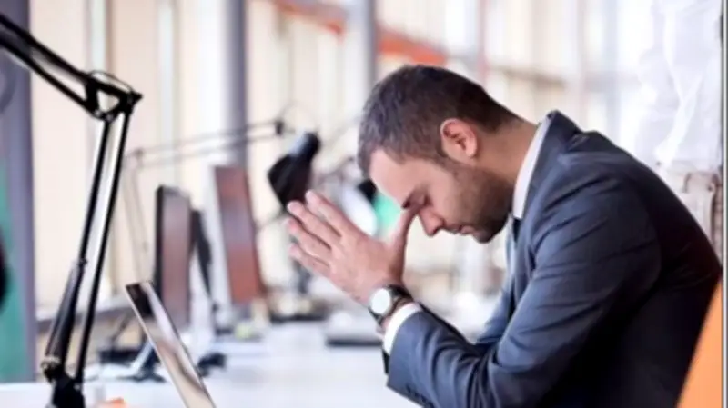 خبير تنمية بشرية: الثقة بالنفس خط الدفاع الأول ضد ضغوط العمل