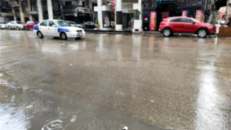 انقلاب مفاجئ في الطقس وأمطار غزيرة تضرب بورسعيد فجراً