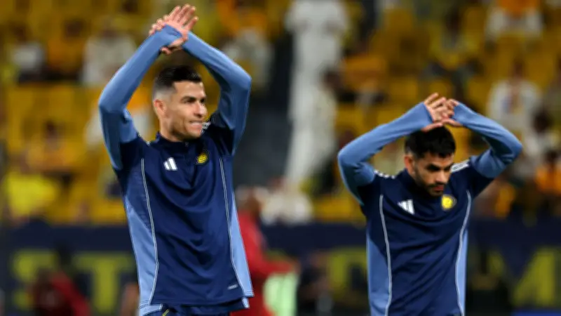 أزمة الممر الشرفي بين النصر والأهلي السعودي تثير الجدل