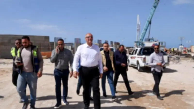 محافظ الإسكندرية يتفقد تطوير بئر مسعود ويؤكد جاهزية الشواطئ لموسم الصيف