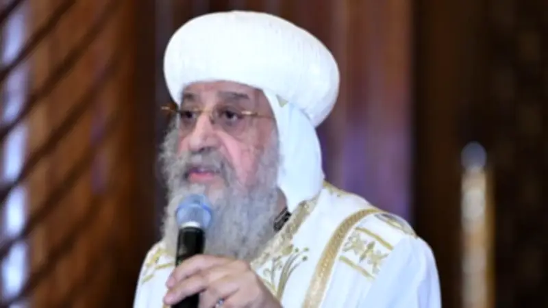 البابا تواضروس يعزي رئيس الوزراء في وفاة والده اللواء كمال مدبولي